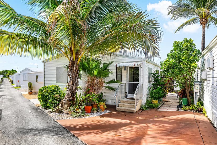 4 East Cedar Drive, Briny Breezes FL 33435