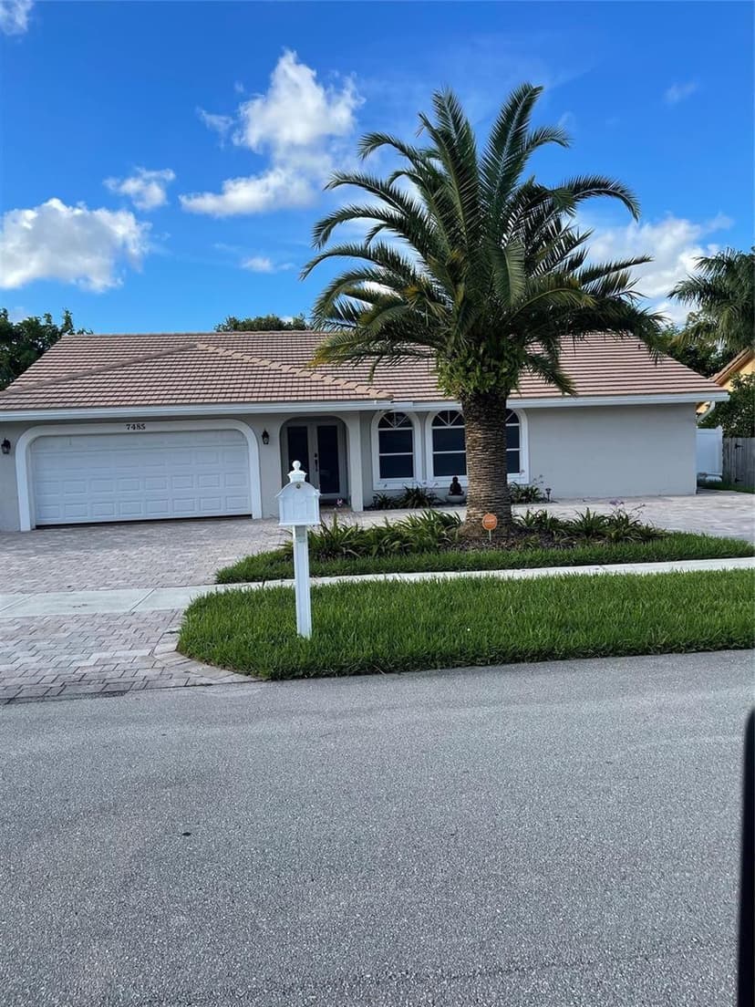 7485 Royal Palm Boulevard, Margate FL 33063