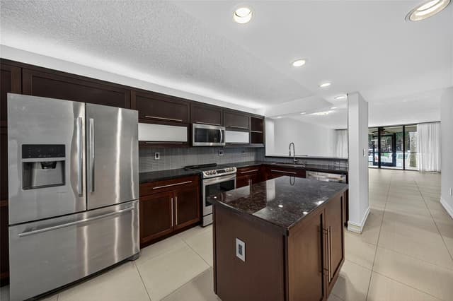 1100 SE 5th Court # 53, Pompano Beach FL 33060 - Pompano Beach, FL - Photo 2