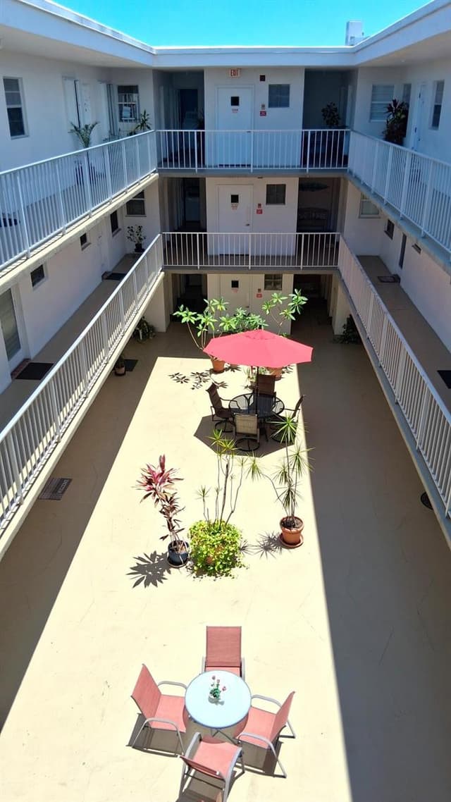 2010 Fillmore Street # 303, Hollywood FL 33020 - Hollywood, FL - Photo 2