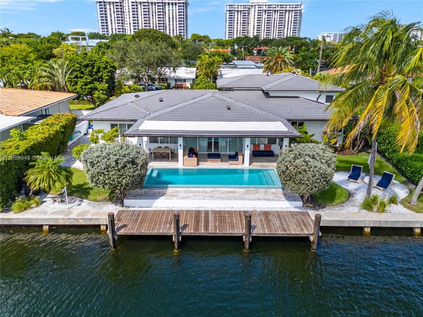 1370 NE 103rd St, Miami Shores FL 33138