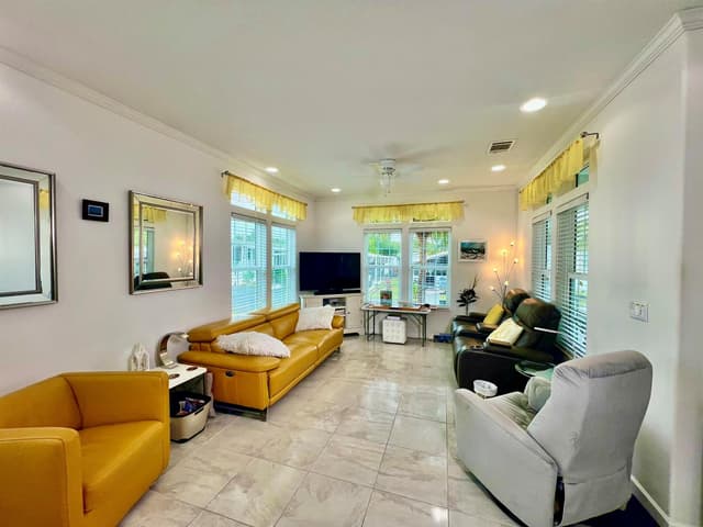 413 Hibiscus Drive, Deerfield Beach FL 33442 - Deerfield Beach, FL - Photo 4