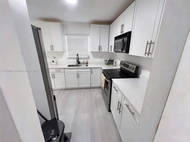 3361 NW 5th Pl, Lauderhill FL 33311 - Lauderhill, FL - Photo 6