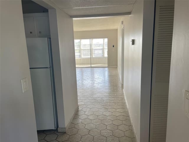 1005 Country Club Drive # 205, Margate FL 33063 - Margate, FL - Photo 6