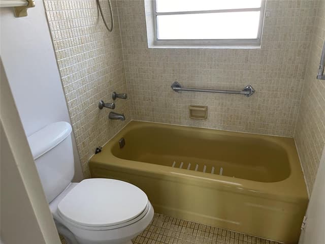 1005 Country Club Drive # 205, Margate FL 33063 - Margate, FL - Photo 5