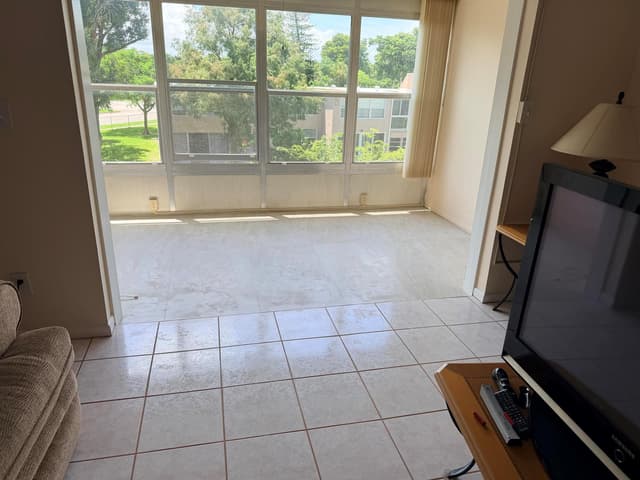 1025 Country Club Drive # 301, Margate FL 33063 - Margate, FL - Photo 5