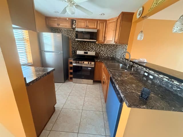 1025 Country Club Drive # 407, Margate FL 33063 - Margate, FL - Photo 2