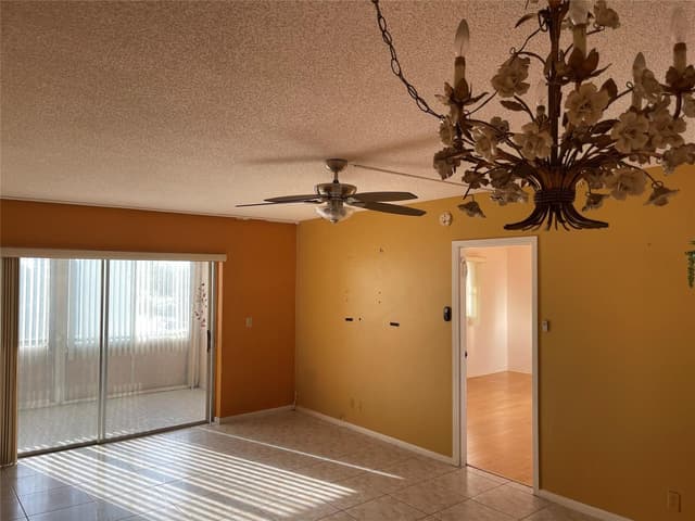 1025 Country Club Drive # 407, Margate FL 33063 - Margate, FL - Photo 7