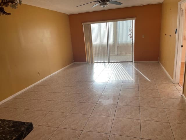 1025 Country Club Drive # 407, Margate FL 33063 - Margate, FL - Photo 4