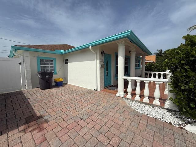 951 Green Street, West Palm Beach FL 33405 - West Palm Beach, FL - Photo 3