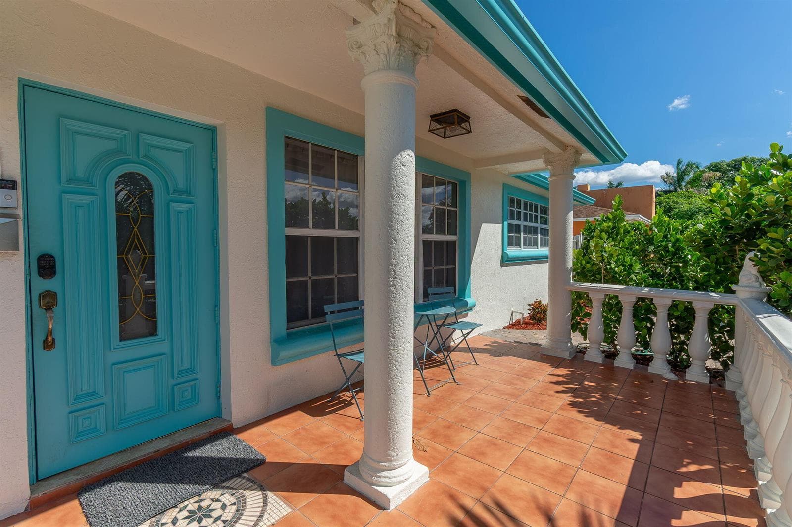 951 Green Street, West Palm Beach FL 33405