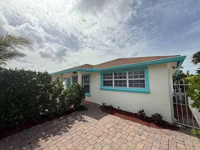 951 Green Street, West Palm Beach FL 33405 - West Palm Beach, FL - Photo 4