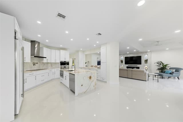 10038 Vestal Place, Coral Springs FL 33071 - Coral Springs, FL - Photo 2
