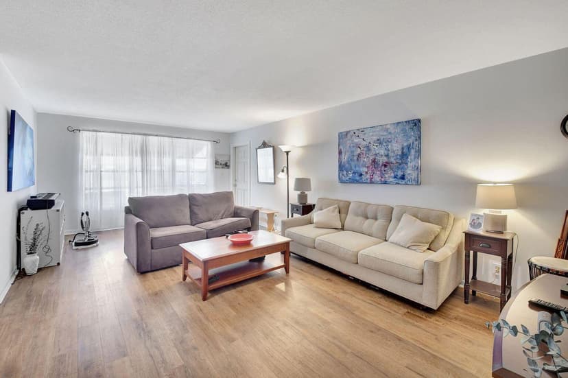 170 High Point Terrace E Apt B, Delray Beach FL 33445