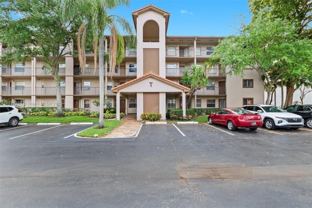1251 SW 125th Ave # 211T, Pembroke Pines FL 33027 - Pembroke Pines, FL - Photo 2