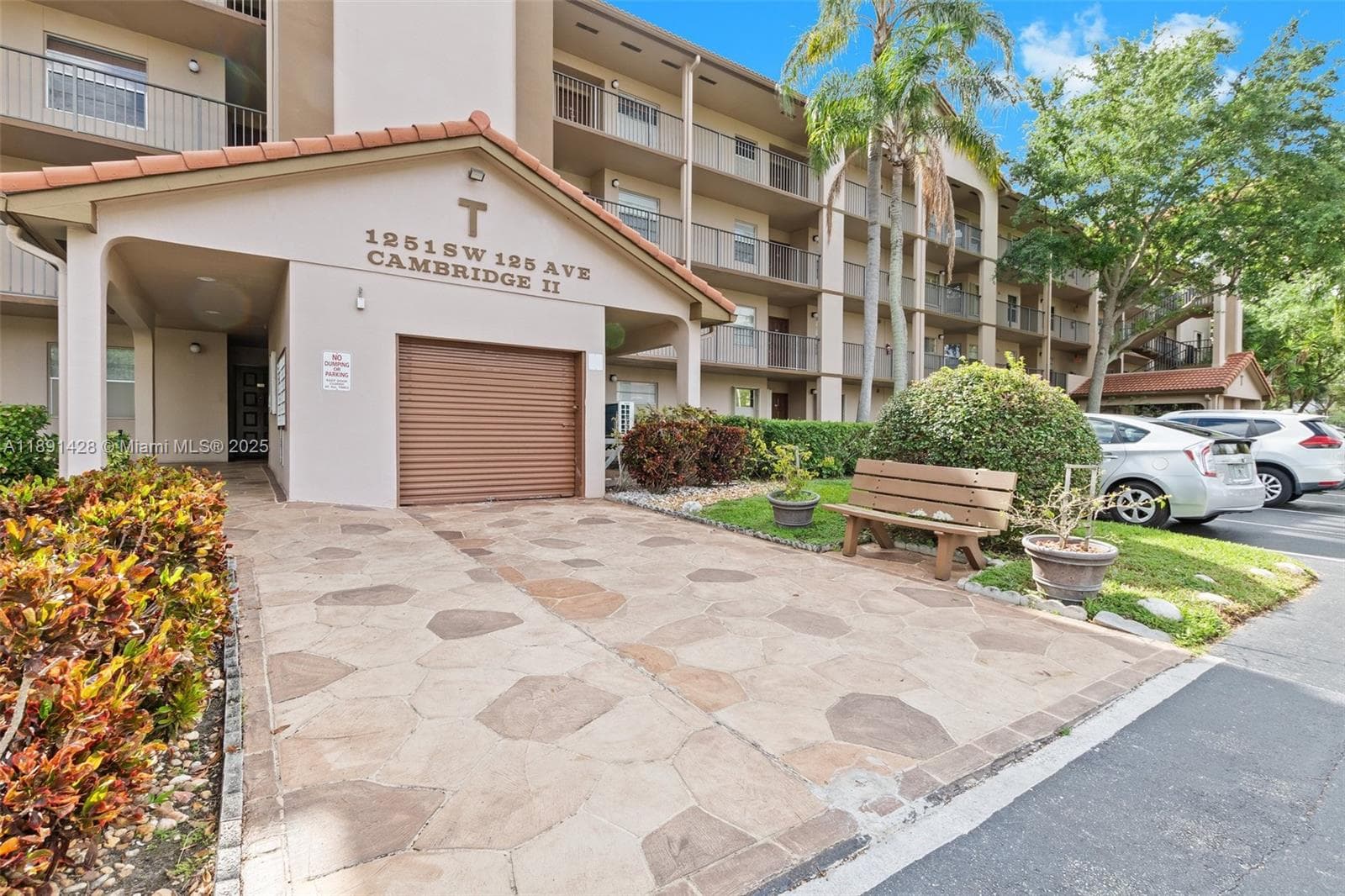 1251 SW 125th Ave # 211T, Pembroke Pines FL 33027 - Pembroke Pines, FL - Photo 1