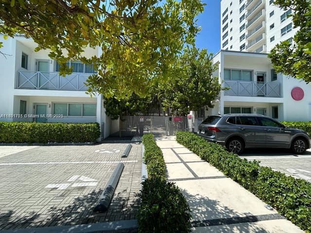 1816 Meridian Ave # 18, Miami Beach FL 33139 - Miami Beach, FL - Photo 2