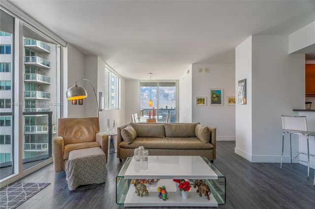 253 NE 2nd St # 3203, Miami FL 33132 - Miami, FL - Photo 3