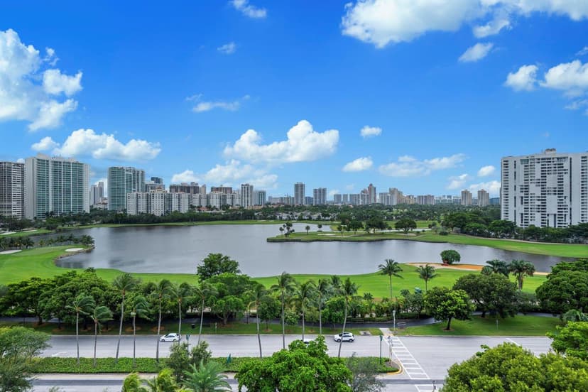 3625 N Country Club Drive # 1208, Aventura FL 33180