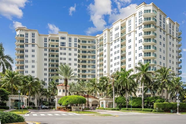 20000 E Country Club Dr, Aventura FL 33180 - Aventura, FL - Photo 2