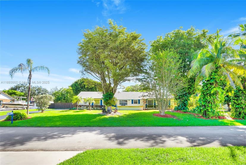 18045 SW 87th Ct, Palmetto Bay FL 33157