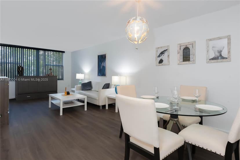 17890 W Dixie Hwy 319 Hwy # 319, North Miami Beach FL 33160