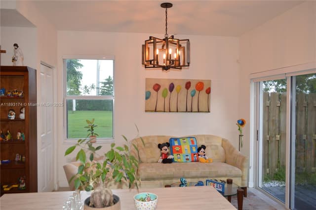 2744 SE 19th St, Homestead FL 33035 - Homestead, FL - Photo 6