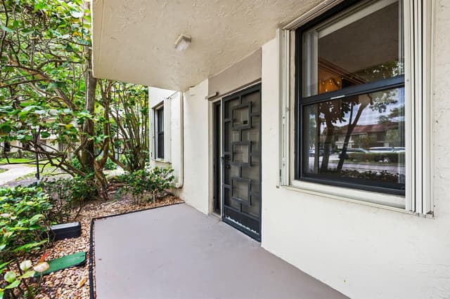 2908 Carambola Circle # b, Coconut Creek FL 33066 - Coconut Creek, FL - Photo 7