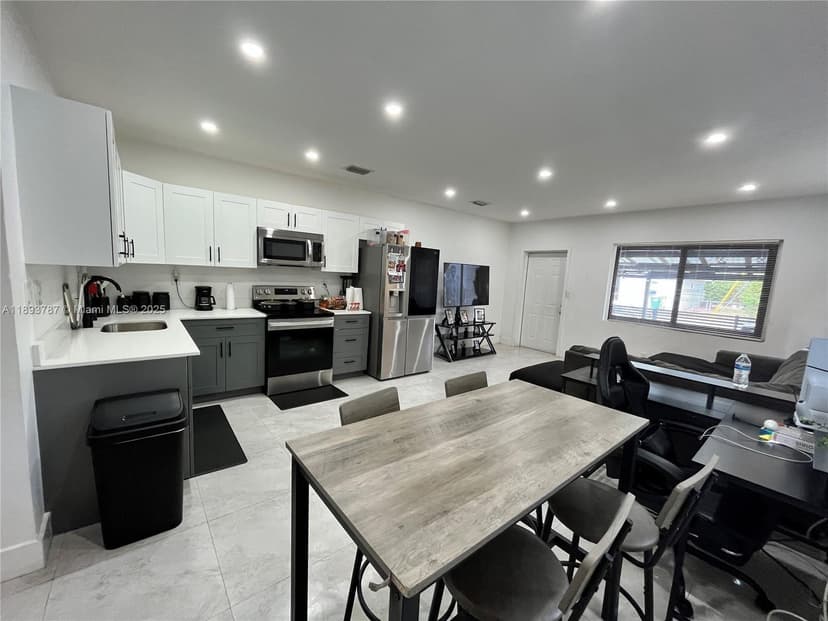 1102 NW 103rd Street, Miami FL 33150