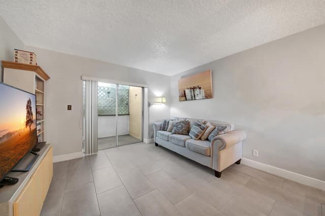 2812 S Garden Drive # 109, Lake Worth FL 33461 - Lake Worth, FL - Photo 3