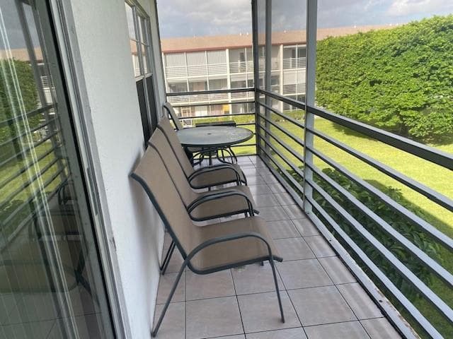 117 Brighton C # 117, Boca Raton FL 33434 - Boca Raton, FL - Photo 2