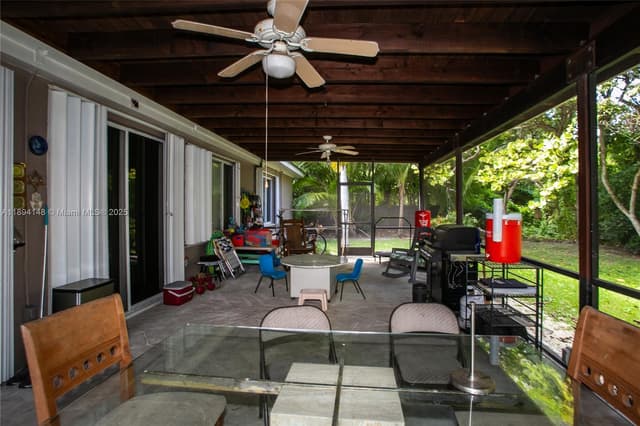 8031 SW 98th Ter, Miami FL 33156 - Miami, FL - Photo 6