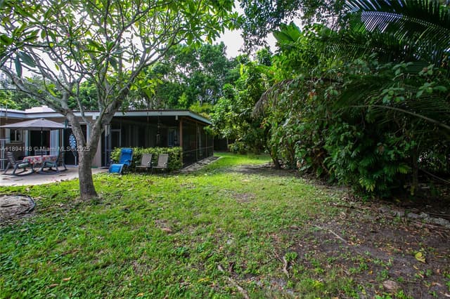 8031 SW 98th Ter, Miami FL 33156 - Miami, FL - Photo 4