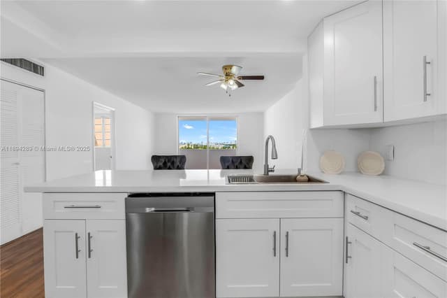 16400 NE 17th Ave # 601, North Miami Beach FL 33162 - North Miami Beach, FL - Photo 7