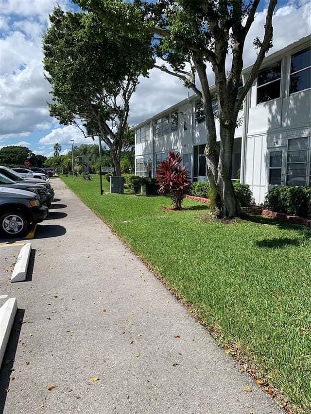 236 Prescott-l # 236, Deerfield Beach FL 33442 - Deerfield Beach, FL - Photo 2