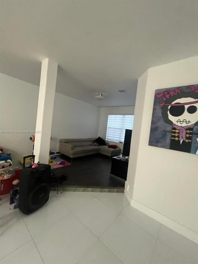 11281 NW 84th St, Doral FL 33178 - Doral, FL - Photo 5
