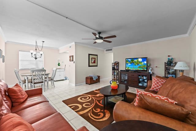 213 Brittany, Delray Beach FL 33446 - Delray Beach, FL - Photo 7