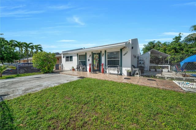 5402 SW 128th Pl, Miami FL 33175 - Miami, FL - Photo 3