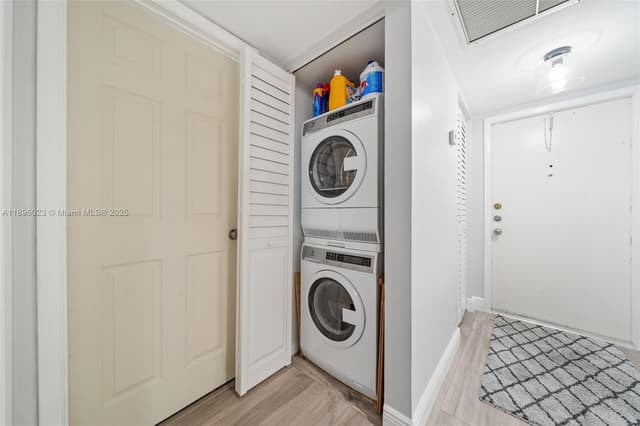 861 NE 207th Ln # 14, Miami FL 33179 - Miami, FL - Photo 6