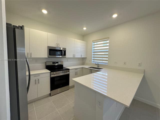 16311 SW 292nd St, Homestead FL 33033 - Homestead, FL - Photo 3