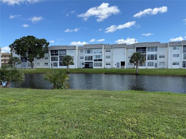 8450 Sunrise Lakes Blvd # 111, Sunrise FL 33322 - Sunrise, FL - Photo 2