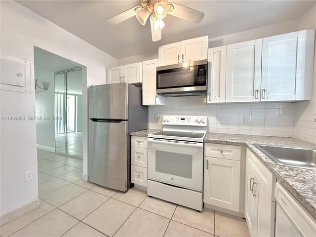 8450 Sunrise Lakes Blvd # 111, Sunrise FL 33322 - Sunrise, FL - Photo 5