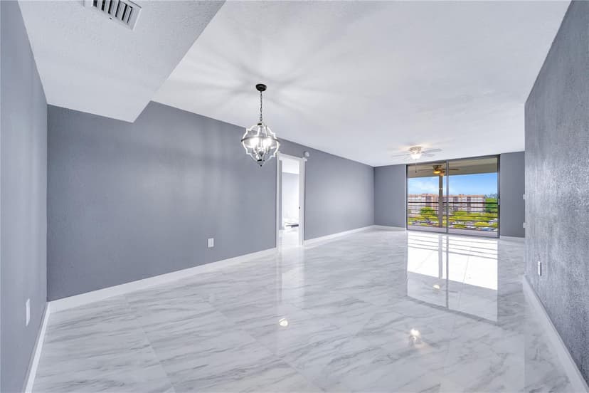 1100 Saint Charles Place # 708, Pembroke Pines FL 33026