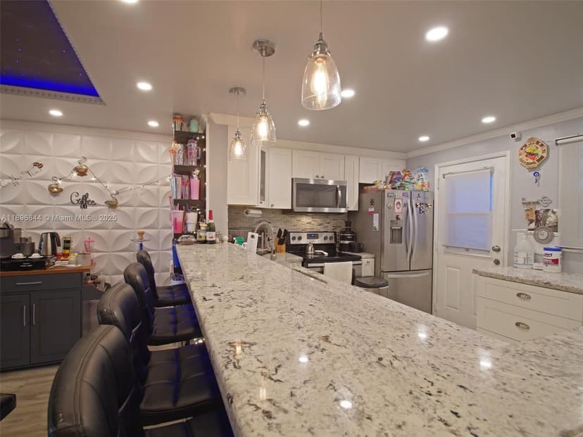 420 NE 12th Ave # 401, Hallandale Beach FL 33009