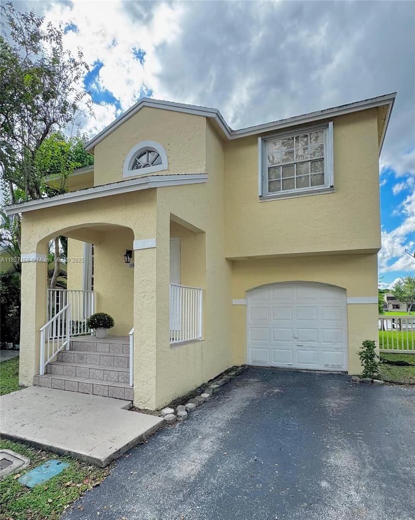 11976 NW 12th St, Pembroke Pines FL 33026