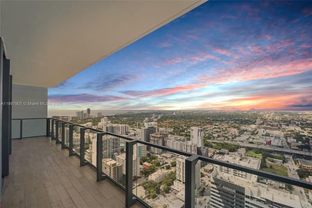 88 SW 7th St # 3910, Miami FL 33130 - Miami, FL - Photo 2