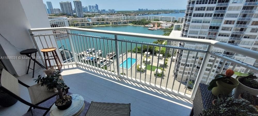 18071 Biscayne Blvd # 1801, Aventura FL 33160