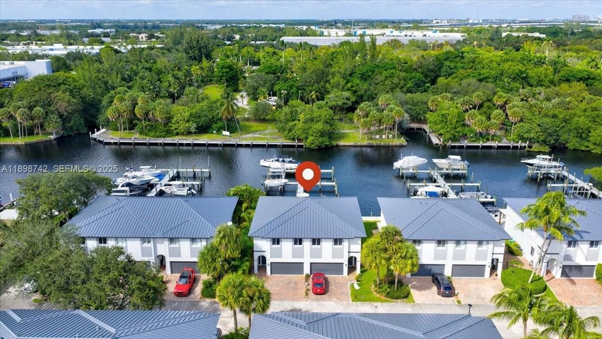 2726 Treasure Cove Cir, Dania Beach FL 33312 - Dania Beach, FL - Photo 1