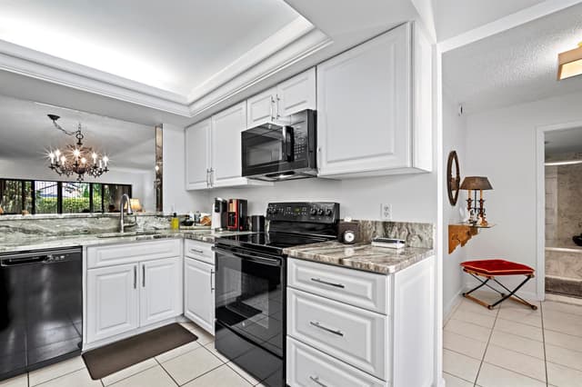 5153 Oak Hill Lane # 512, Delray Beach FL 33484 - Delray Beach, FL - Photo 6