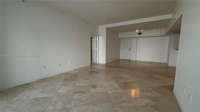 1155 Brickell Bay Dr, Miami FL 33131 - Miami, FL - Photo 4